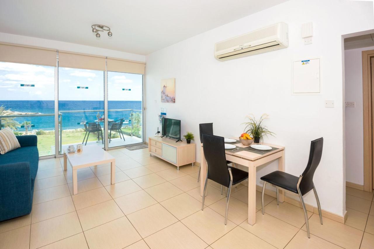 Gabriela - Coralli Beachfront Apartment Протарас Экстерьер фото